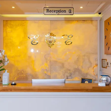 Eler 4* ティラナ